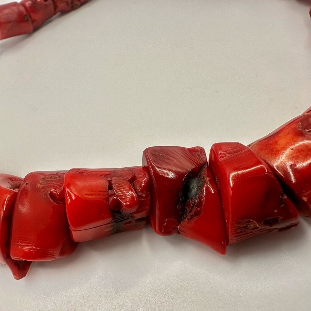 chunky raw coral choker necklace - Picture 2 of 11